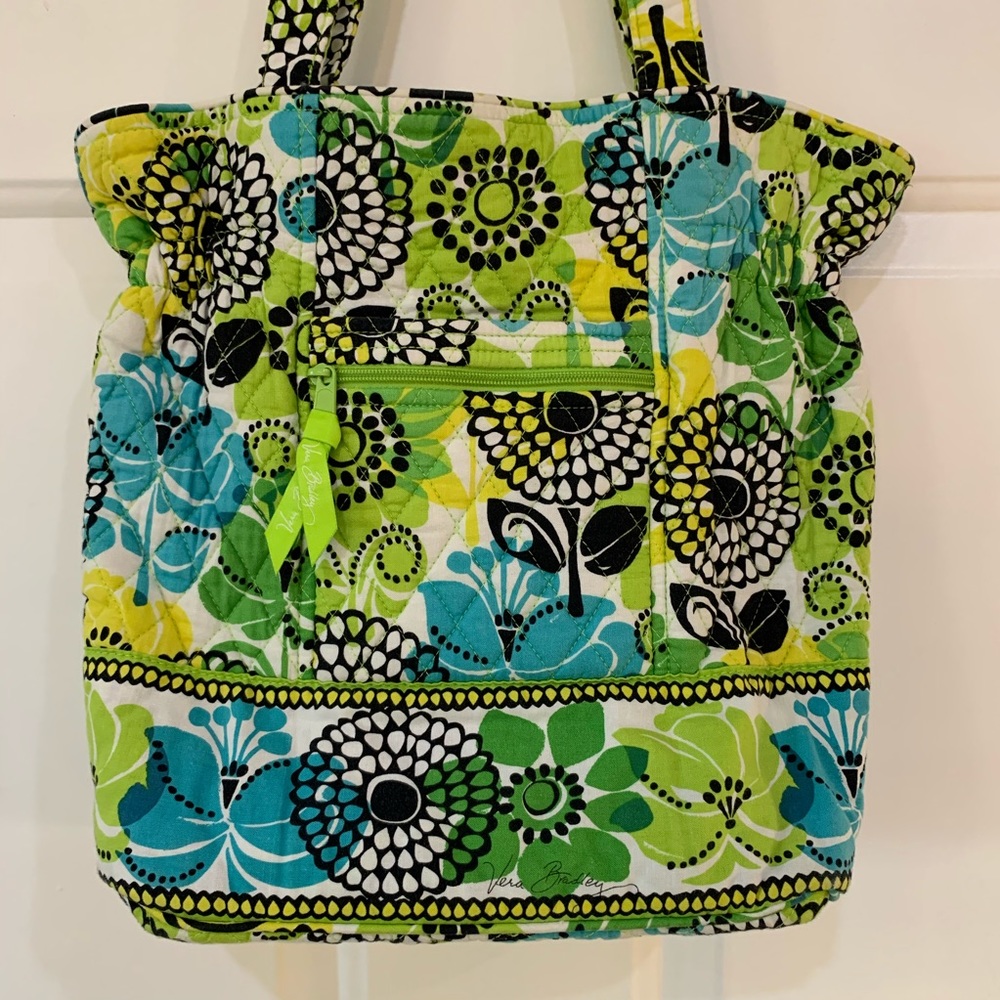 Vera Bradley Laura Shoulder Bag in Limes Up